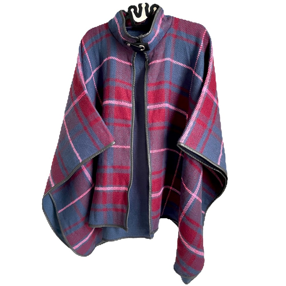 LUCKY BELLE WOMEN'S
ONE SIZE SWEATER CAPE.